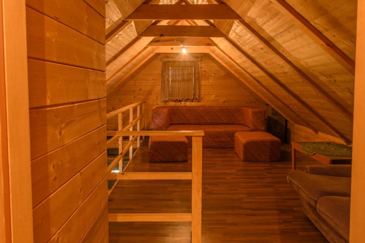 Wooden House Near The River Kupa Kamanje Exterior foto
